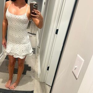 Elegant White Floral Dress